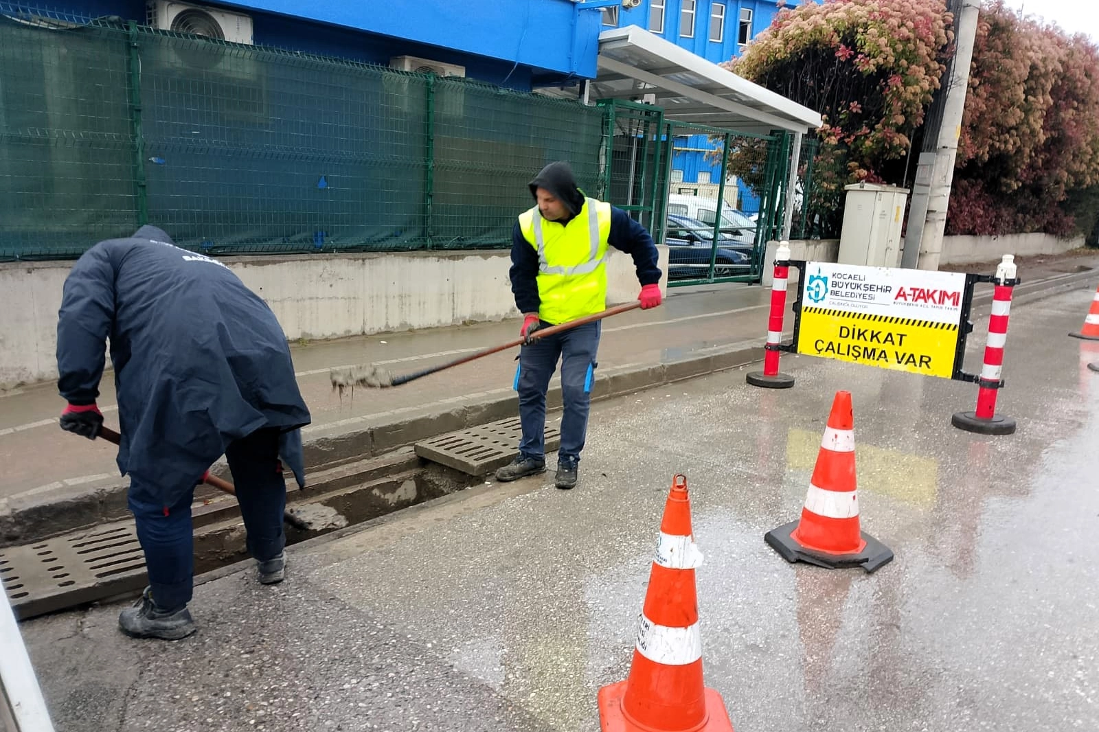 Kocaeli’de Mazgallar Temizleniyor, Su Birikintilerine Geçit Yok!