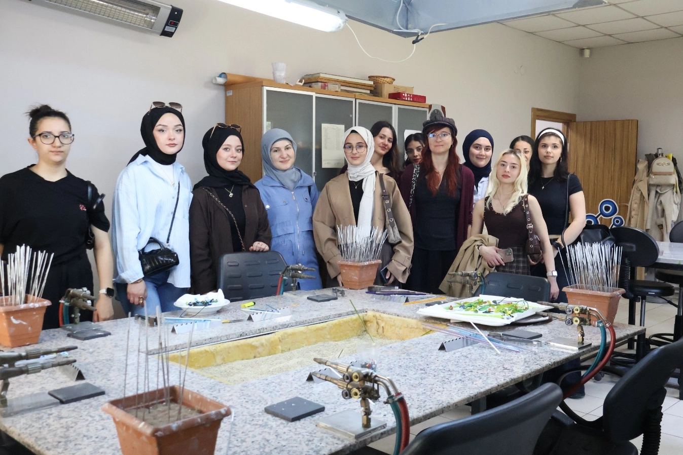 Kocaeli’de Öğrenciler Beyaz Kalpler’de Ders İşledi