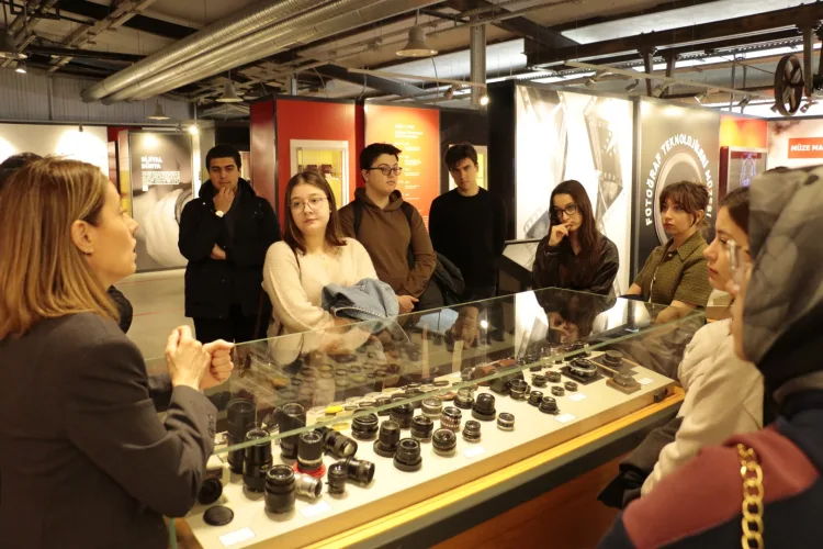 Kocaeli’de Öğrencilere Fotoğraf Eğitimi Verildi