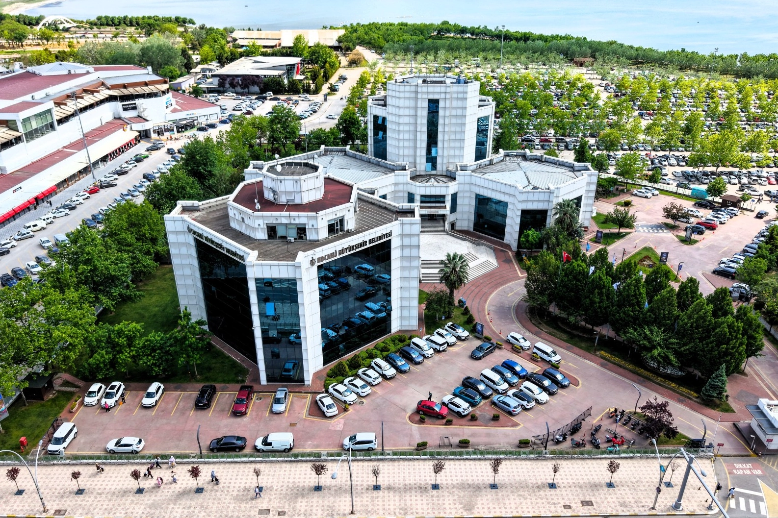 Kocaeli’de Şehit ve Gazi Çocuklarına Burs Desteği