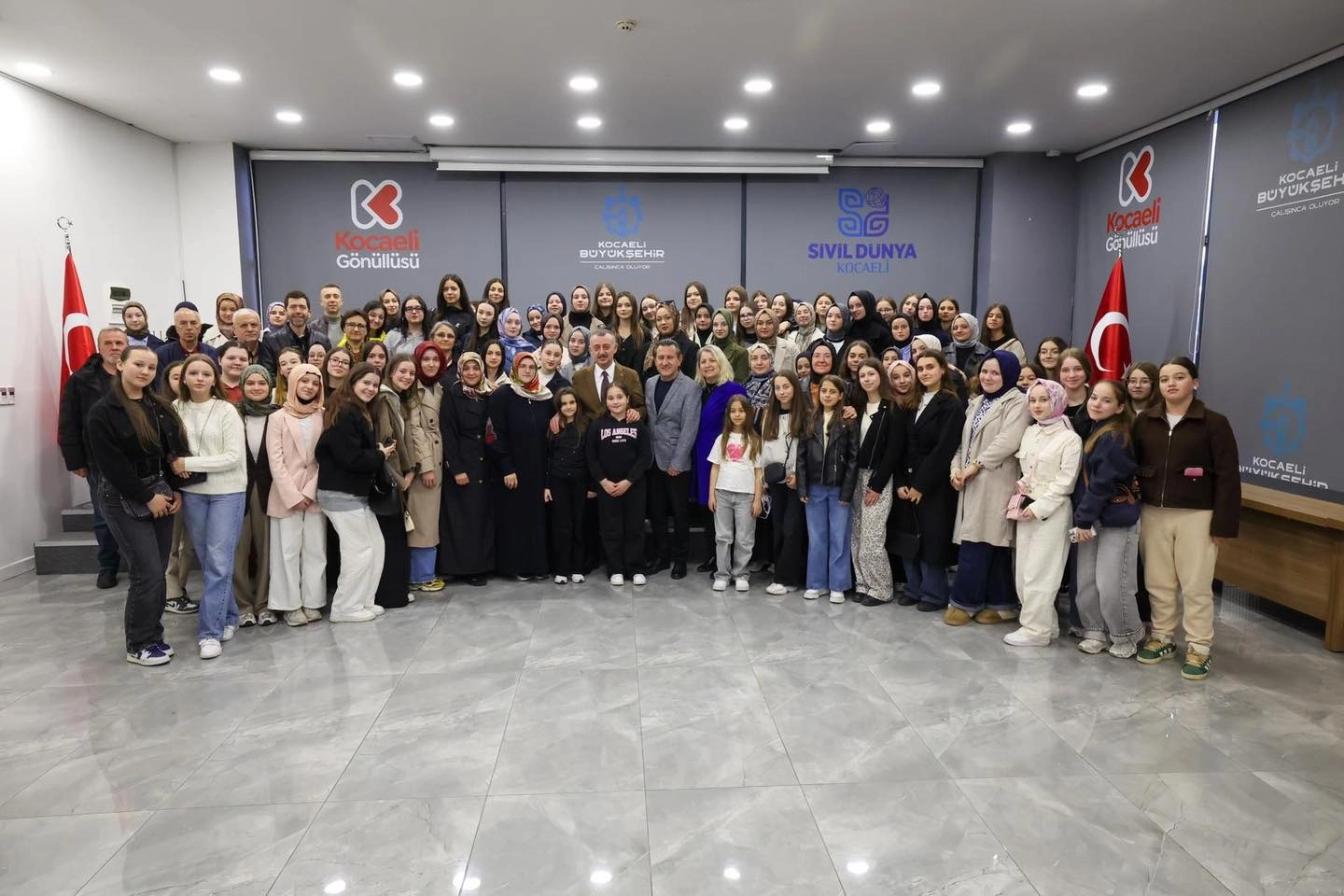 Kocaeli’de Soydaş Öğrencilere Sıcak Karşılama