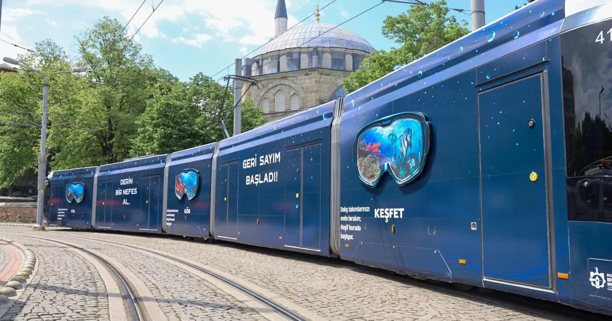 Kocaeli’de Tramvay, Su Altı Dünyasını Taşıyor!