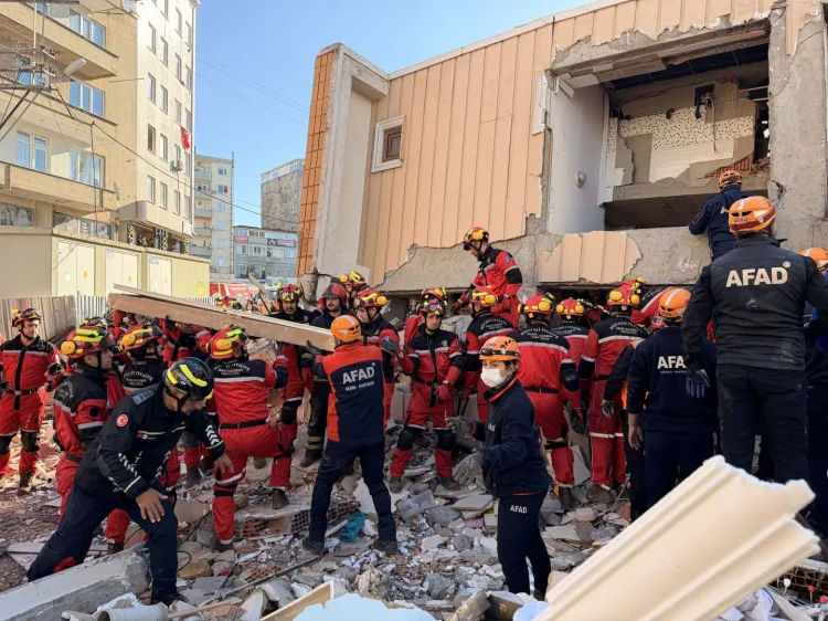 Kocaeli İtfaiyesi 2025’te 13.562 Vakaya Müdahale Etti