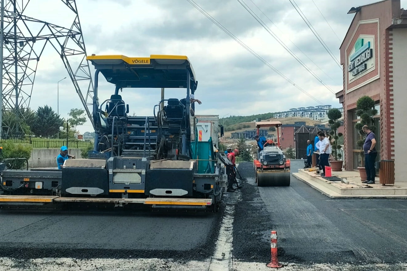 Kocaeli Mezarlığı’na Modern Asfalt Düzenlemesi