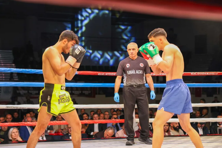 Kocaeli’nde Kick Boks Coşkusu Zirveye Ulaştı!
