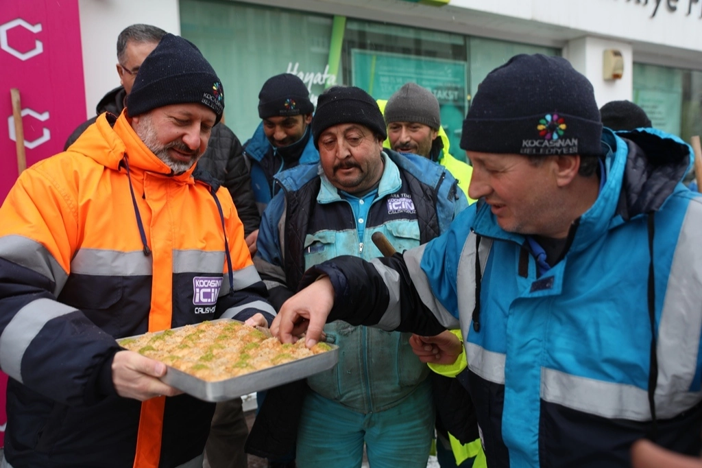 Kocasinan’da Kar Temizleme Çalışmaları Hızla Sürüyor
