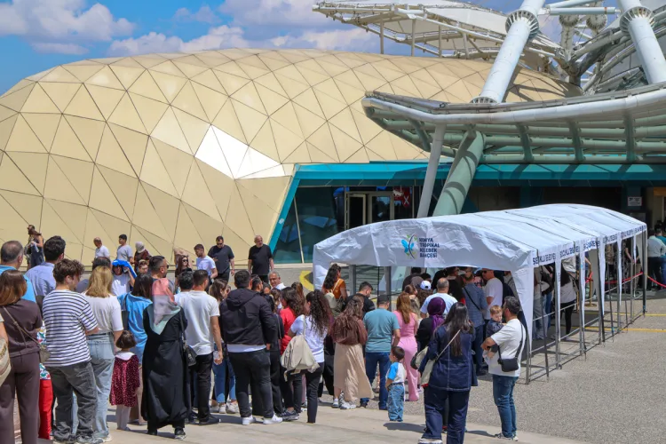 Konya’da Bayramda Ziyaretçi Akını: 104 Bin Kişi!