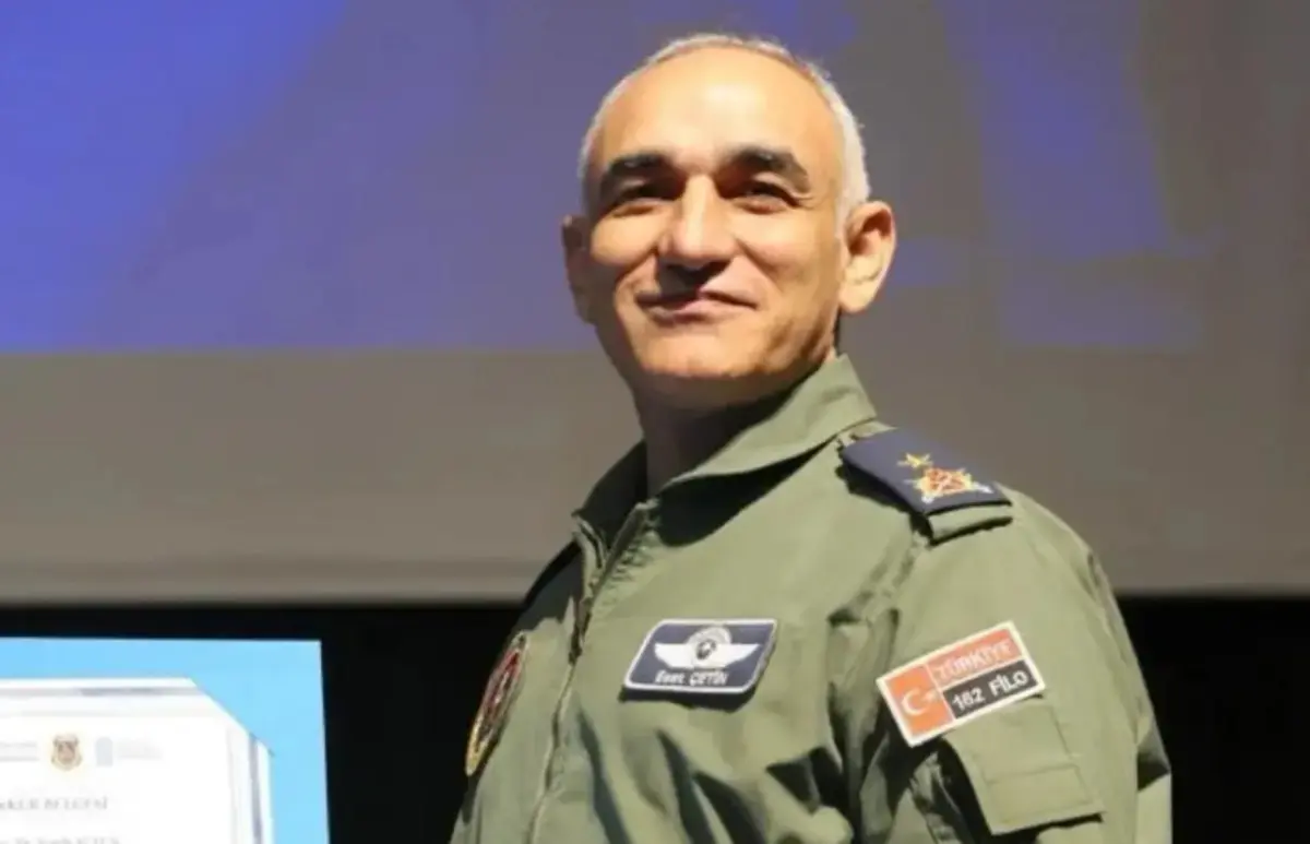 Fenerbahçe maçında stadın üzerinden F-16 ve Sikorsky geçmişti... Dikkat çeken görev değişimi 2