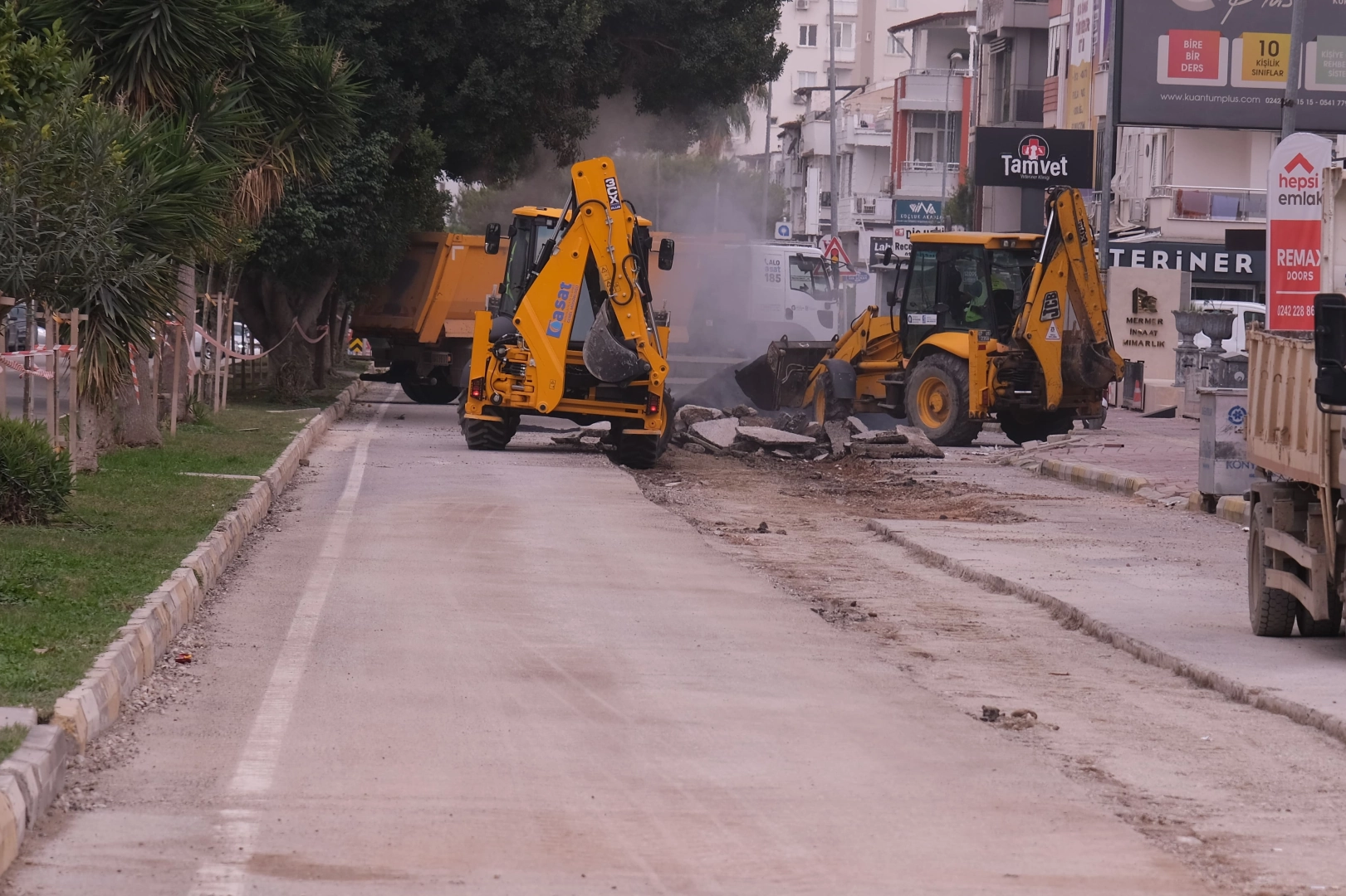 Konyaaltı’nda Altyapı ve Üstyapı Yenileme Hızla Devam Ediyor