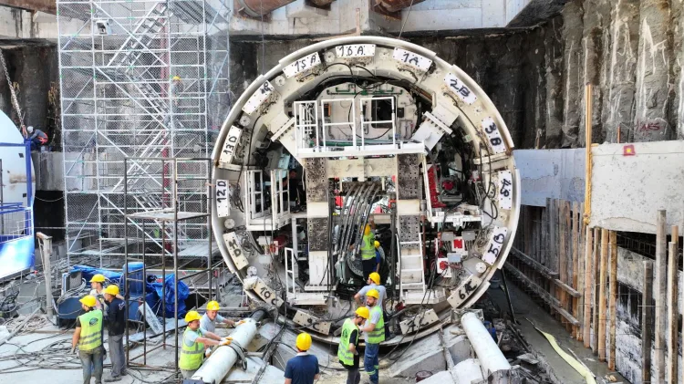 Körfezray Metrosu’nda Dev Köstebekler Çalışıyor!