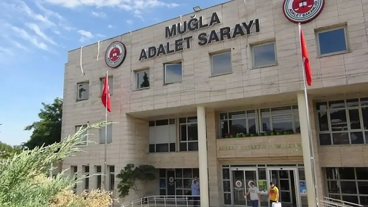 Köyceğiz’de Çocuk, Sokak Köpeklerinin Saldırısına Uğradı