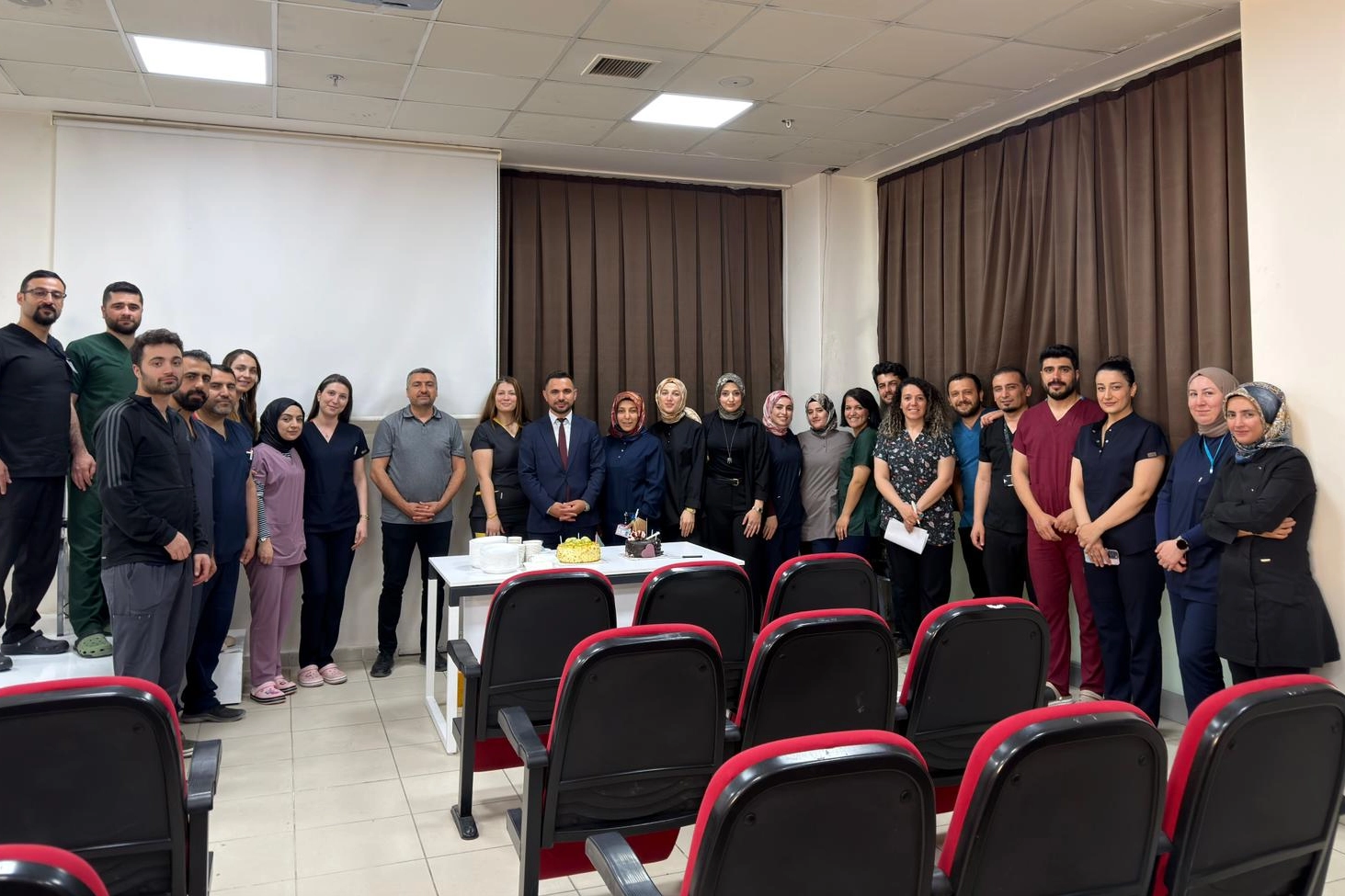 Kozluk’ta Hemşireler Günü Coşkuyla Kutlandı