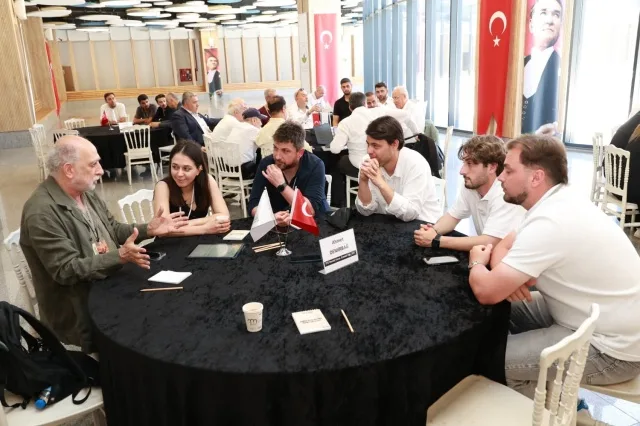Kreş Öğrencileri, Gelişimlerini Ailelere Sergiledi