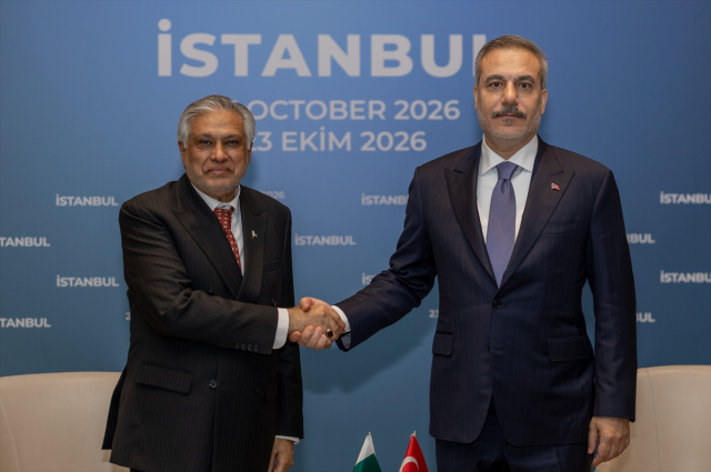 Türkiye'nin ev sahibiği yaptığı kritik zirve başladı! 7 ülke aynı masada