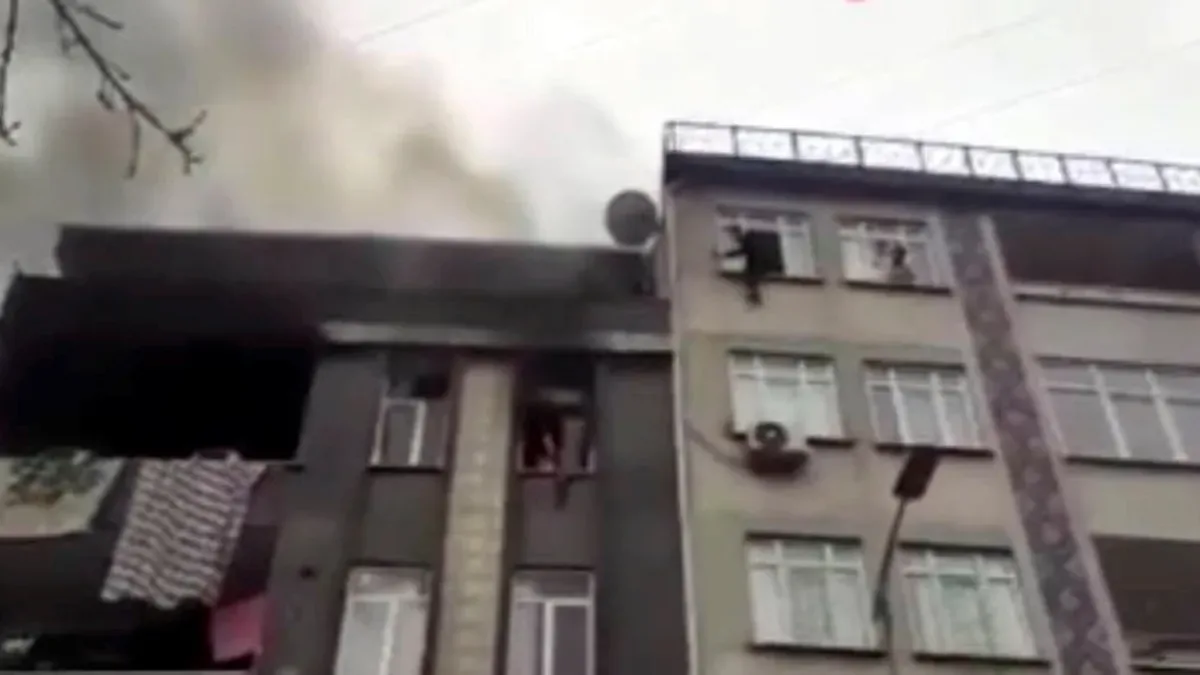 Küçükçekmece’de Yangın: 8 Kişi Mahsur Kaldı!