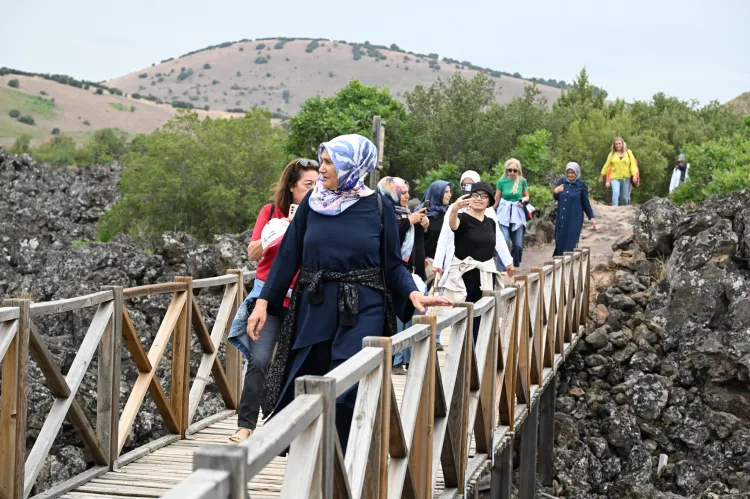 Kula’da Doğayla Buluşan 60 Vatandaş Aktif Yaşadı