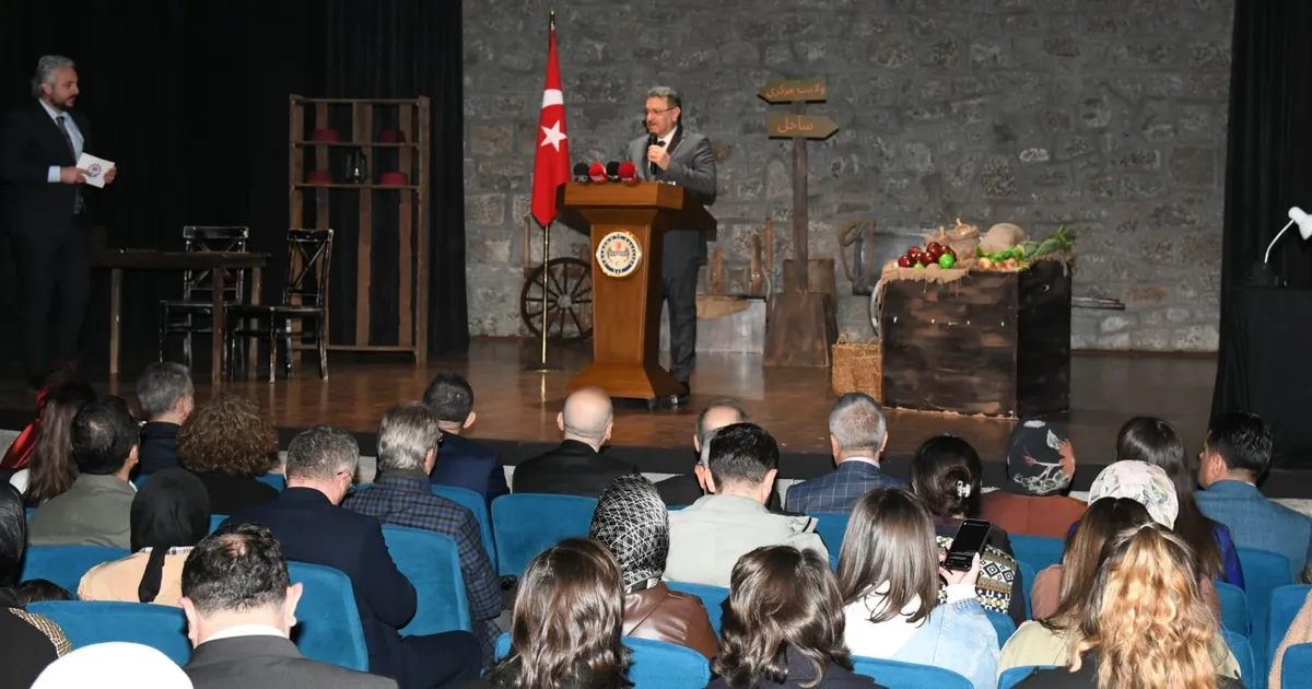 Kültür Merkezinin Açılışı: ‘Muhacirlik’ Oyunu!