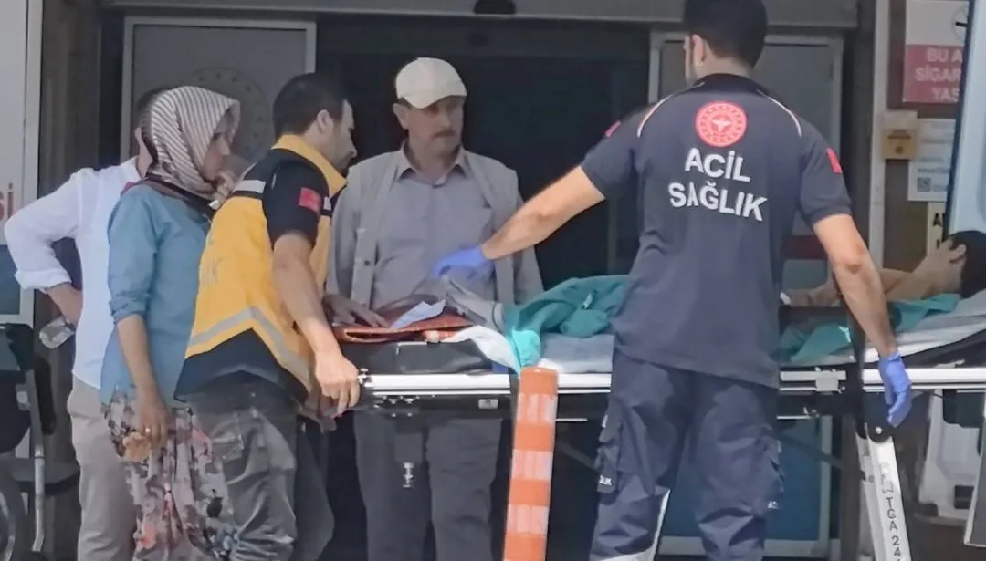 Kurbanlık Bıçağına Düşen Çocuğun Durumu Ciddi!