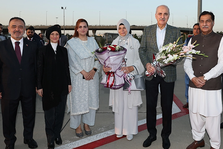 Kurtulmuş, Pakistan’da Üçlü Parlamenter Zirveye Katıldı