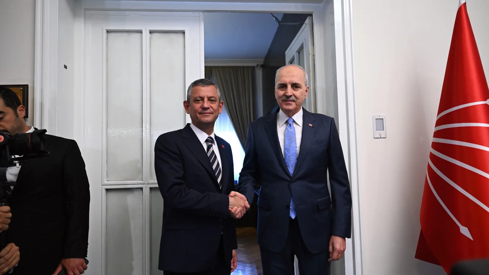 Kurtulmuş ve Özel, Meclis’te kritik görüşme yaptı!