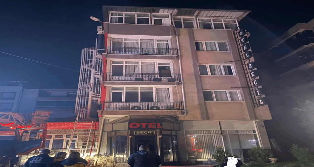 Kurtuluş Mahallesi’nde Otelde Yangın Paniği!