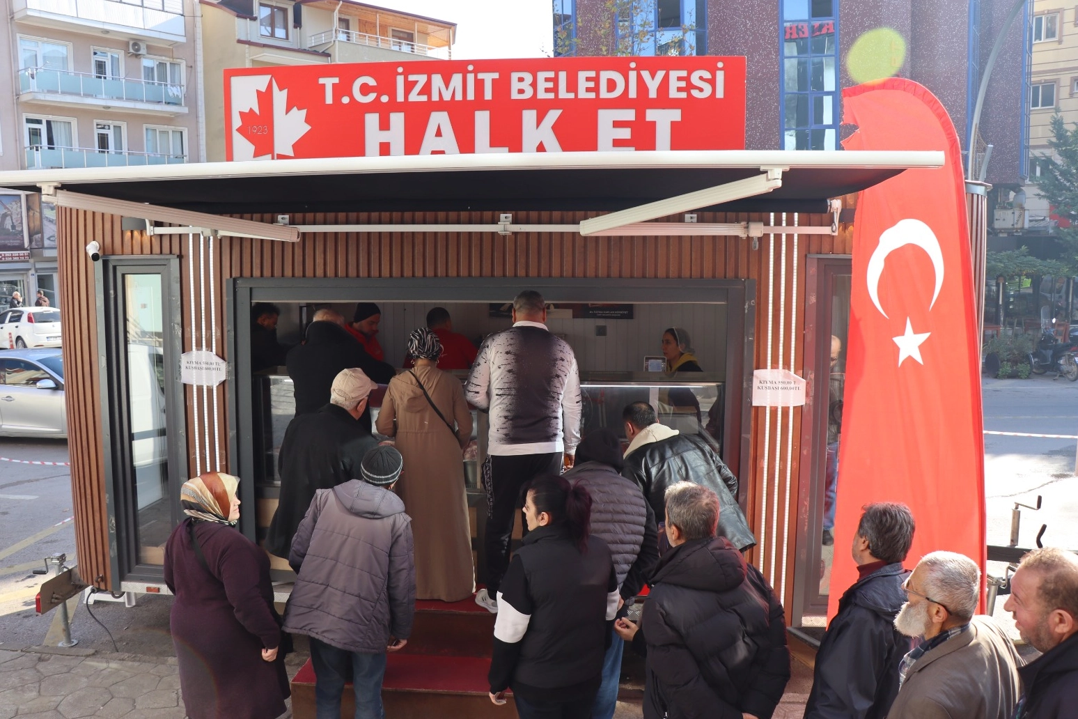 Kuruçeşme’de Halk Et Mobil Aracıyla Uygun Fiyat!