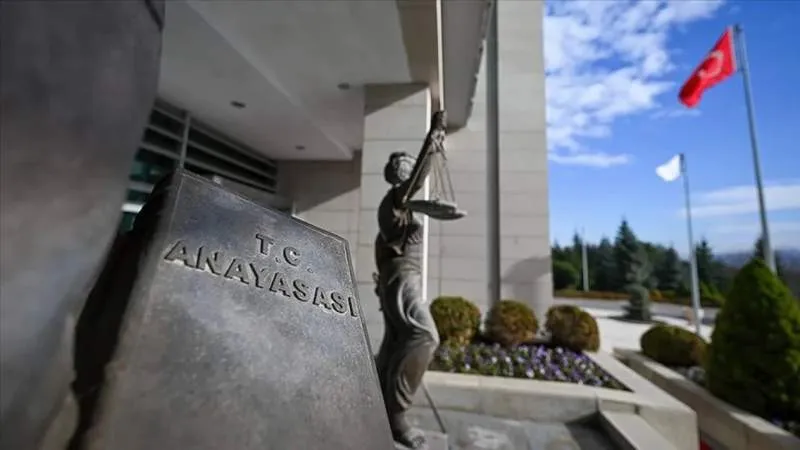 Kurumsal Denge: Demokratik Geleceğin Anahtarı