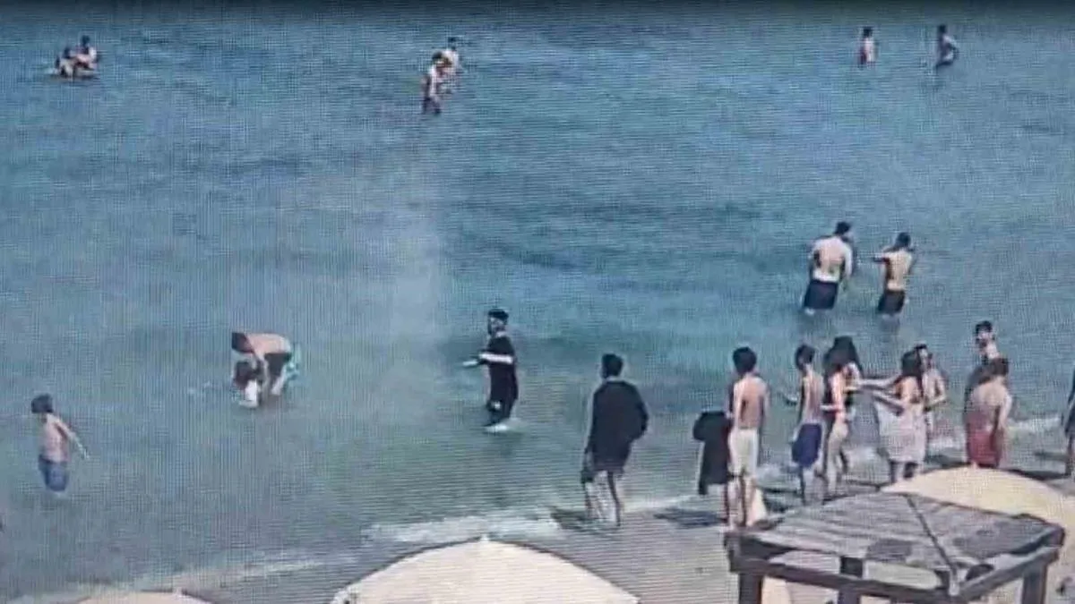 Kuşadası’nda Çinli Turist Boğulma Tehlikesi Geçirdi