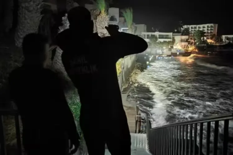 Kuşadası’nda Fırtına, İşçi Canını Aldı!