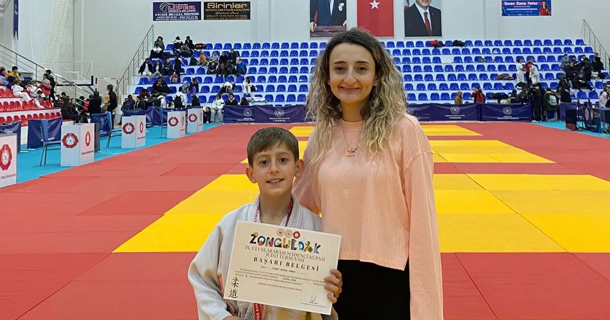 Kütahya’nın Yıldızı: Ahmet Burak Bronz Madalya Kazandı!