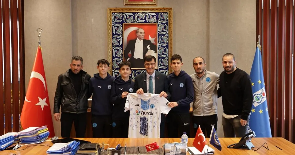 Kütahyaspor U-15, Namusuyla Şampiyon Oldu!