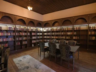 Kedili Tekke Millet Kıraathanesi Kütüphanesi