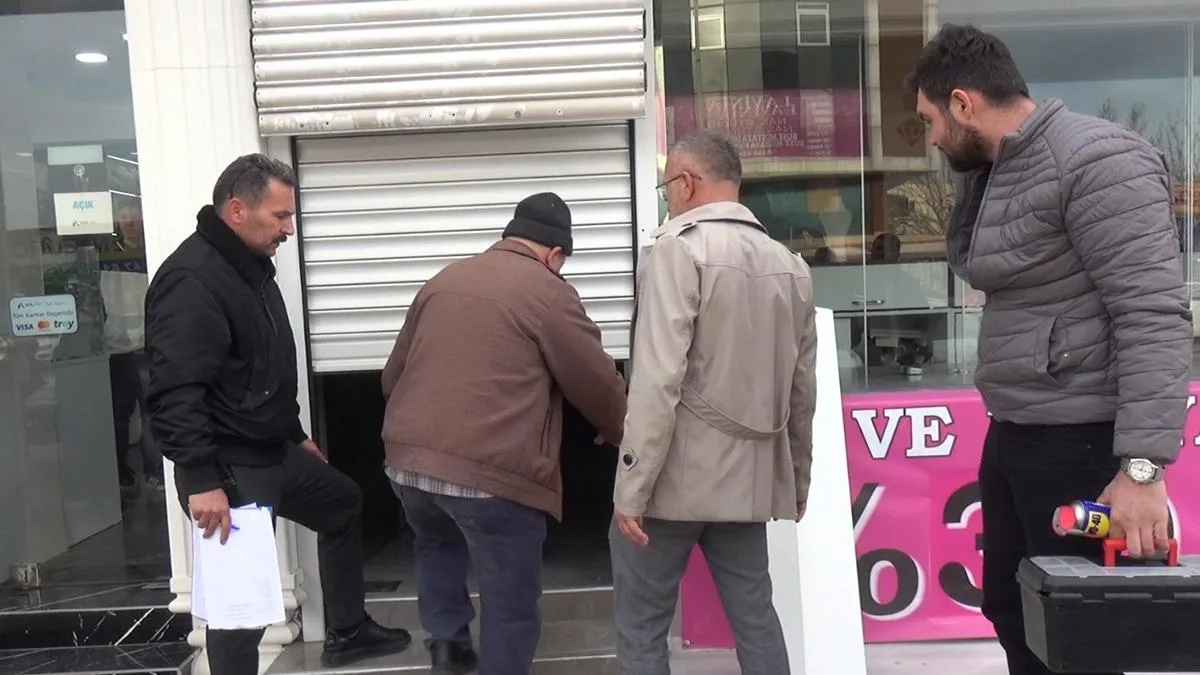 Kuyumcu Vurgunu: 50 Milyon Lira Dolandırıldılar!