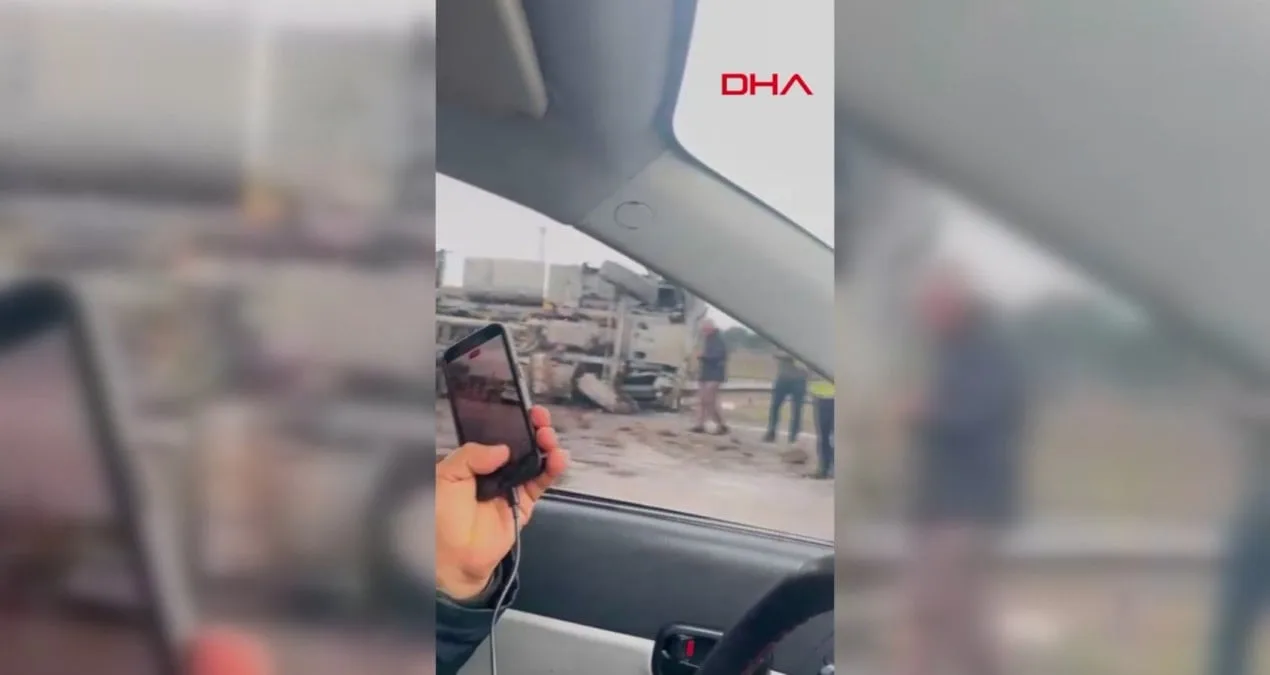 Kuzey Marmara Otoyolu’nda Kamyon Devrildi!