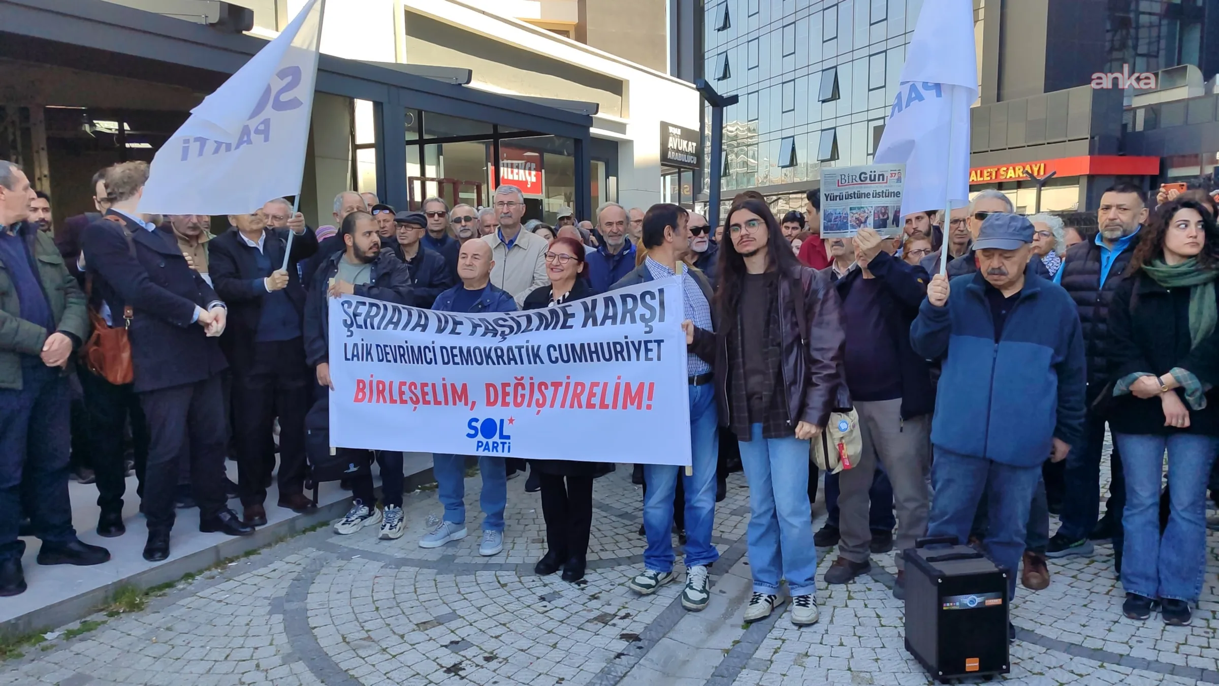 Laiklik Mücadelesi: Susturulmak İsteniyoruz!