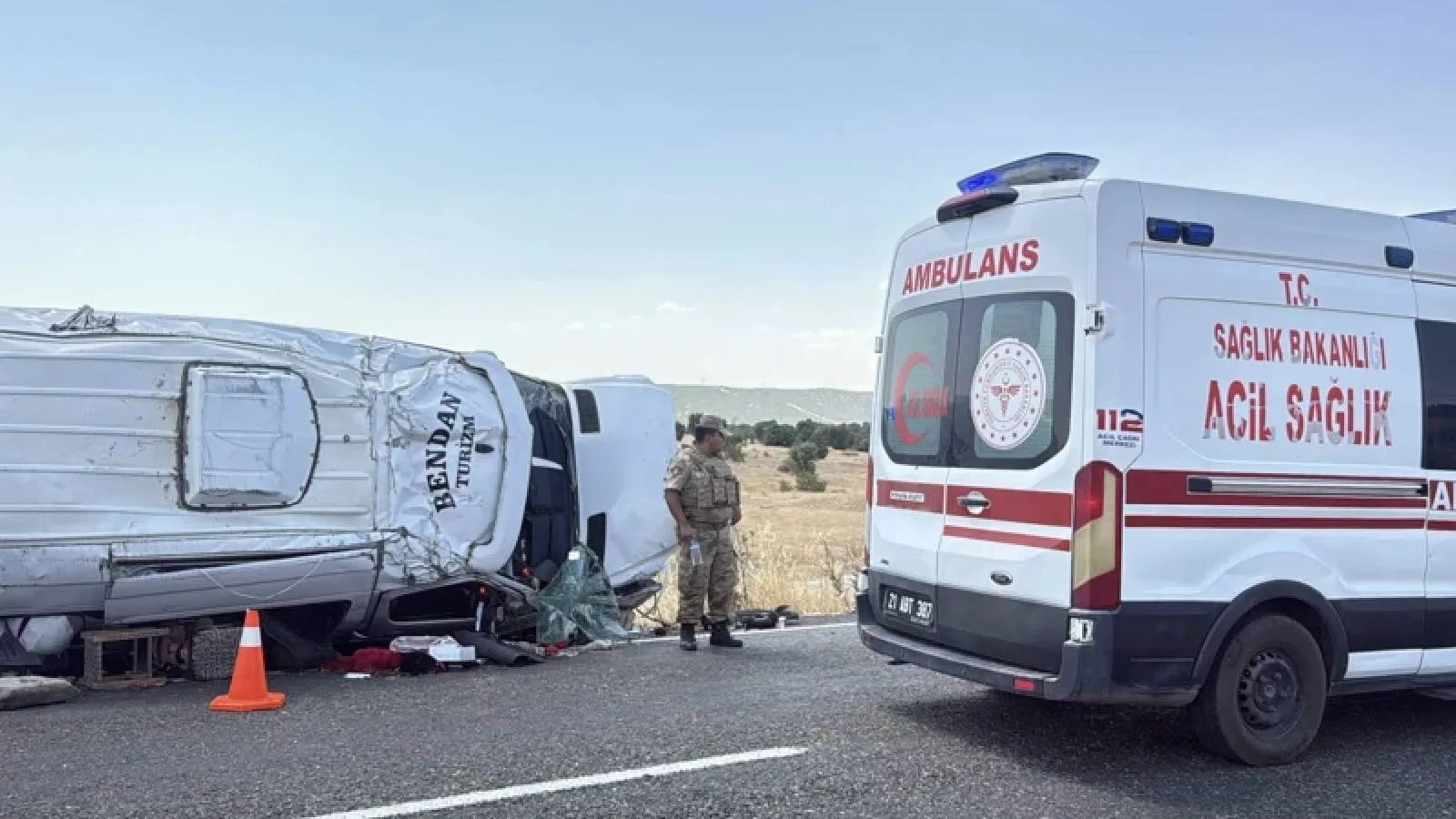 Lice’de Minibüs Devrildi: 7 Ölü, 9 Yaralı