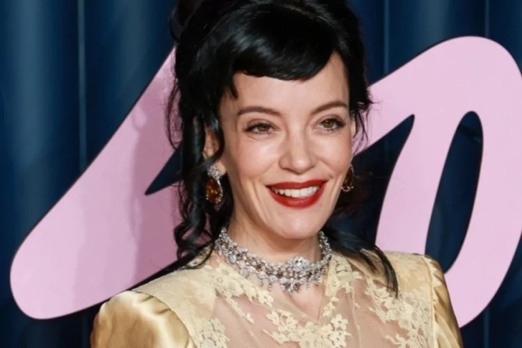 Lily Allen, Alışveriş Bağımlılığı Nedeniyle Terapi Aldı