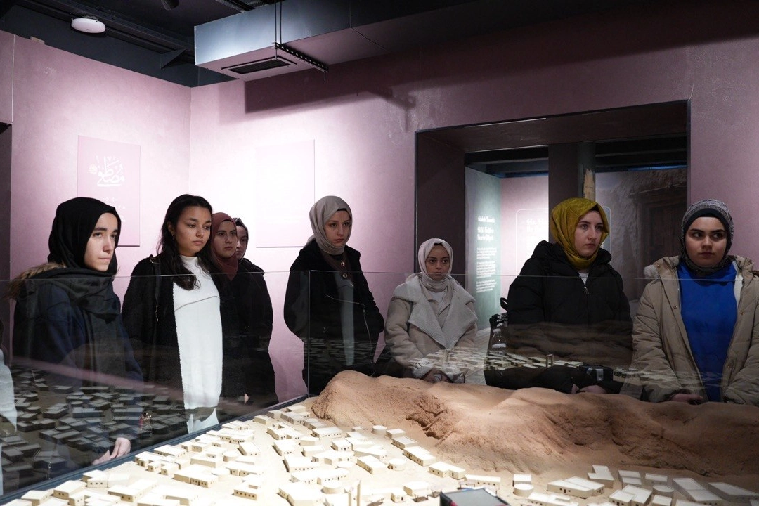 LİMA Öğrencileri Siyer Sergisi’ni Ziyaret Etti!