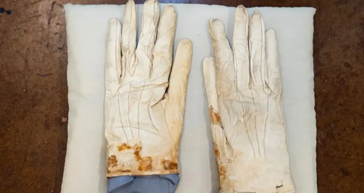 Lincoln’ün Eldivenleri Müzayedede Rekor Kırdı!