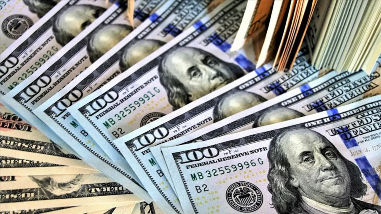 Lira Düşüşte: Dolar ve Euro Fiyatları Artıyor