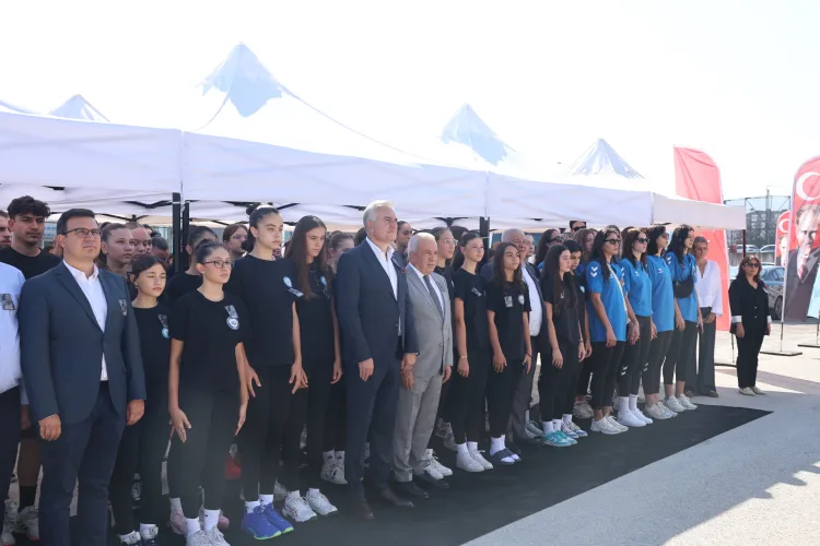 Lopez, Voleybol Salonu ile Yaşatıldı