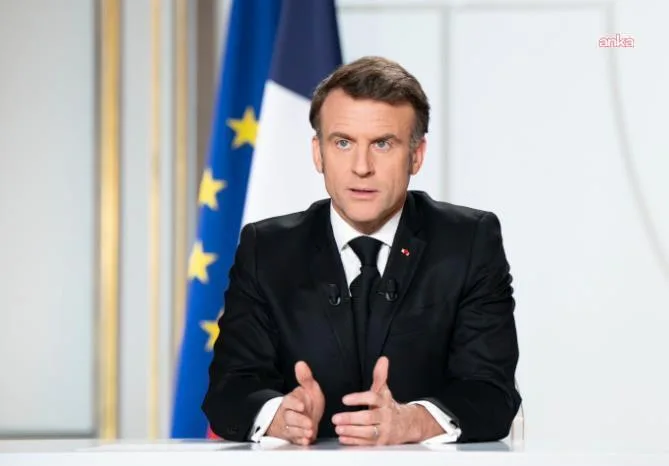 Macron’dan Irak Başbakanı’na Tebrik ve Destek