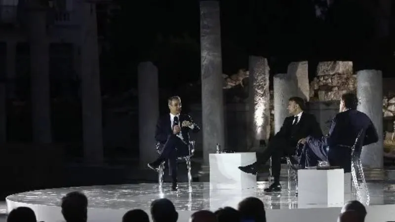 Macron: Yunanistan’a Destek Sözü Verdi!