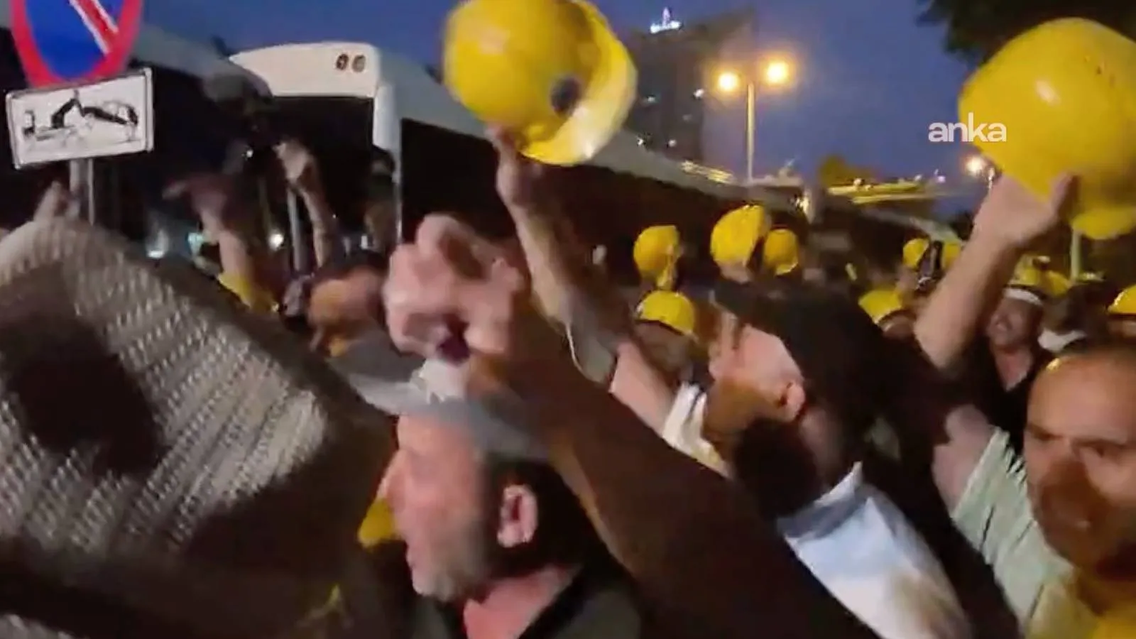 Madenciler Bakanlık Önünde Eylemde, Gözaltılar Var!