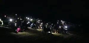 Binlerce kişi Perseid meteor yağmurunu izlemek için akın etti Trafik kilitlendi, kilometrelerce yürüdüler