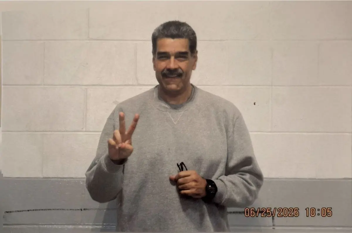 Maduro’dan aylar sonra iki yeni fotoğraf birden! “Dimdik ayaktayız” mesajı 2