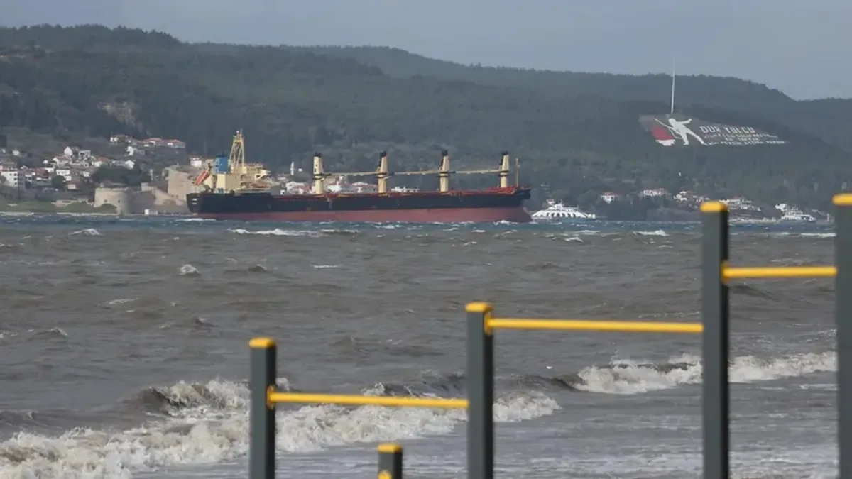 Maersk Utah Gemi Arızası, Çanakkale Boğazı Kapatıldı