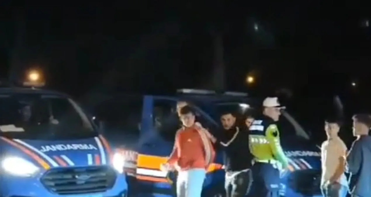 Mahalledeki Motosiklet Yarışı Jandarmaya Takıldı!