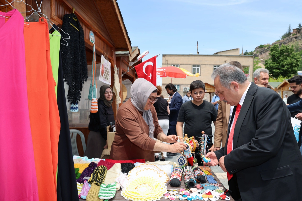 Maharetli Eller Kadın Üretici Pazarı Açılıyor!