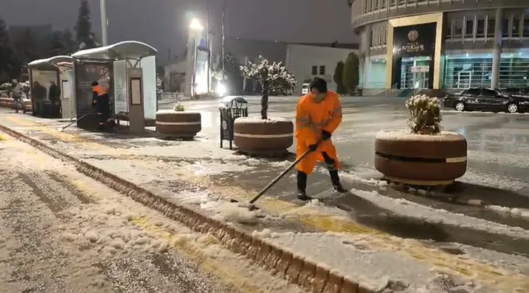 Malatya’da Karla Mücadele 7/24 Devam Ediyor!